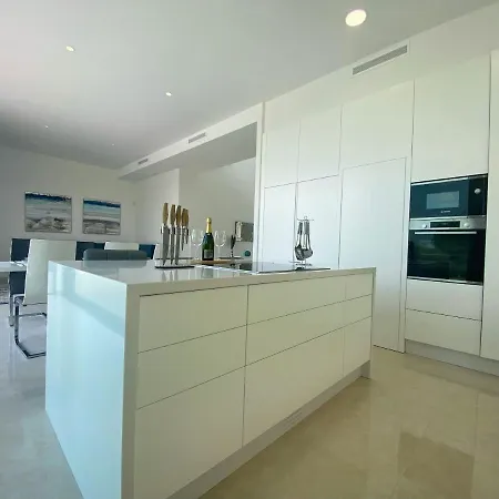 Modern 4 Bed With Pool At Colinas Lc1 *