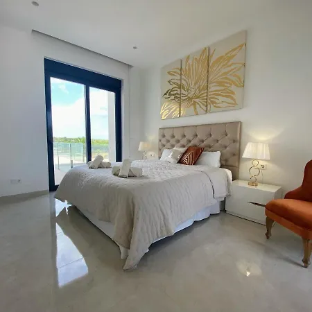 Villa Modern 4 Bed With Pool At Colinas Lc1 *