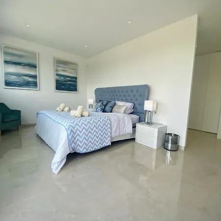 Modern 4 Bed With Pool At Colinas Lc1 Villa *