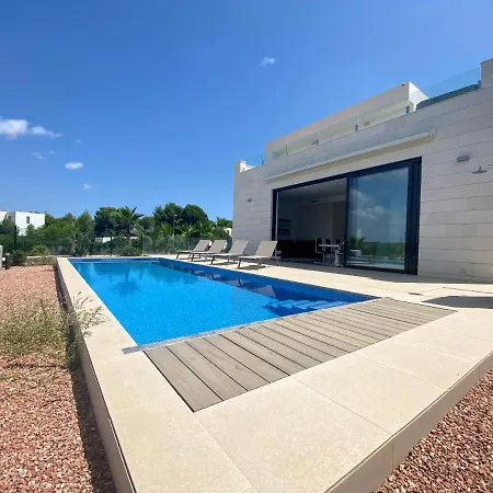 Modern 4 Bed With Pool At Colinas Lc1 Villa